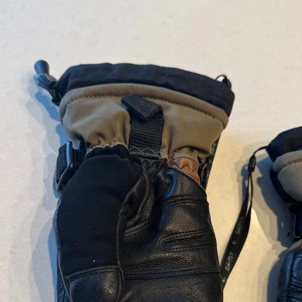 Swany Kids Mittens - Black and Tan leather palms excellent quality.